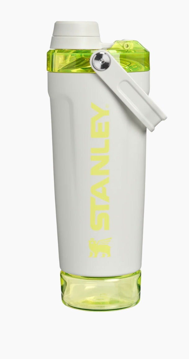 Stanley The Activate Shaker Bottle | 20 OZ